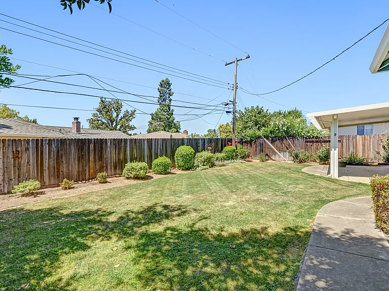 4521 Juno Way — Photo 28