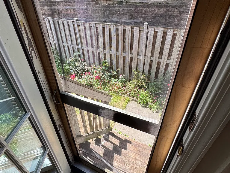 1244 Corbett Pl — Photo 44