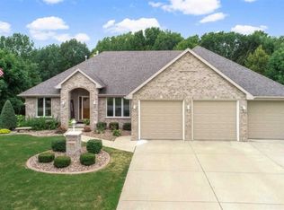 2282 Emerald Dr, Green Bay, WI 54311