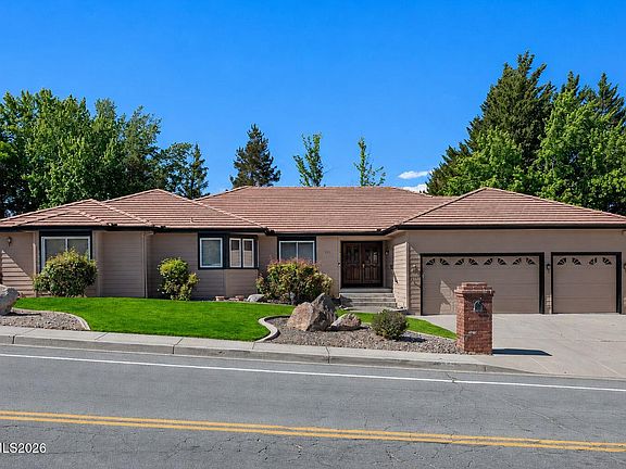 2nd image of 2271 Manzanita Ln