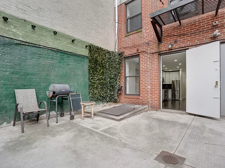 210 Avenue B #1N — Photo 7