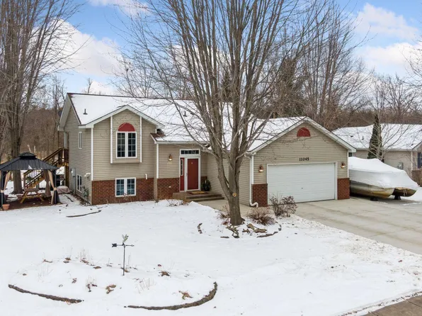 11045 Ridge Point Blvd, Chisago City, MN 55013
