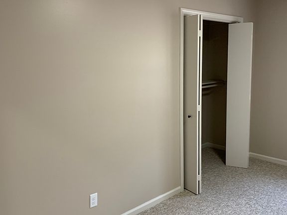 5th image of 2709 Ponderosa Dr