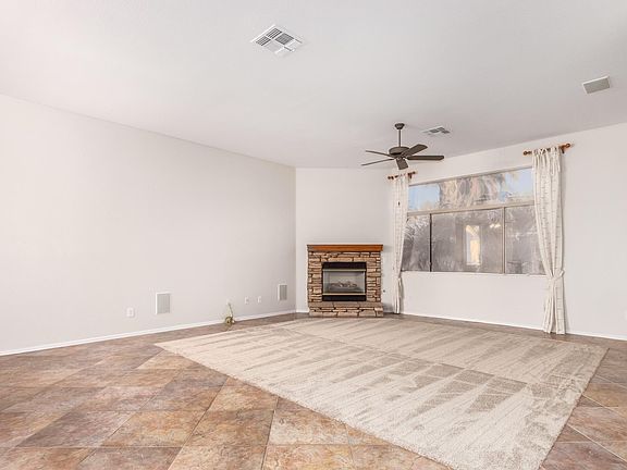 4th image of 17919 W Udall Dr
