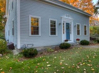 16 Middle St, Merrimac, MA 01860
