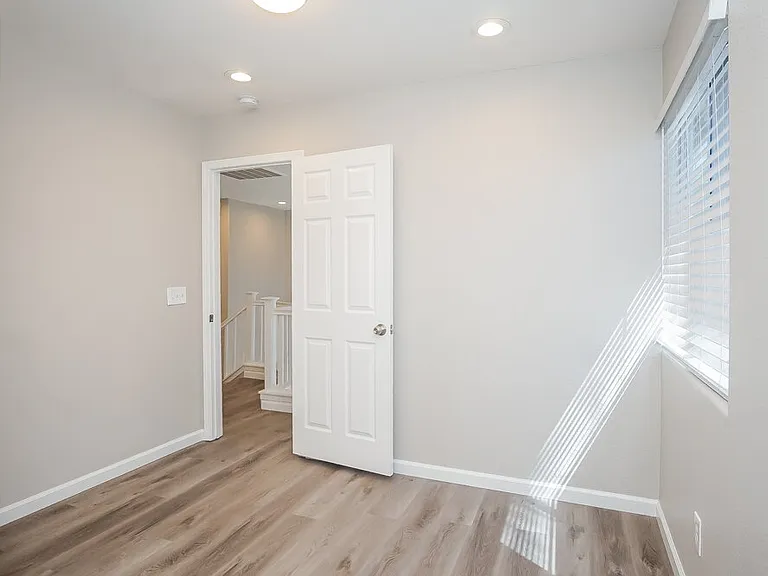 10350 Montana Mountain St — Photo 12