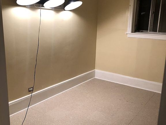 2nd image of 223 Avenue N APT 1C