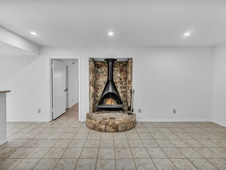 4010 Cima Serena Dr #B — Photo 5