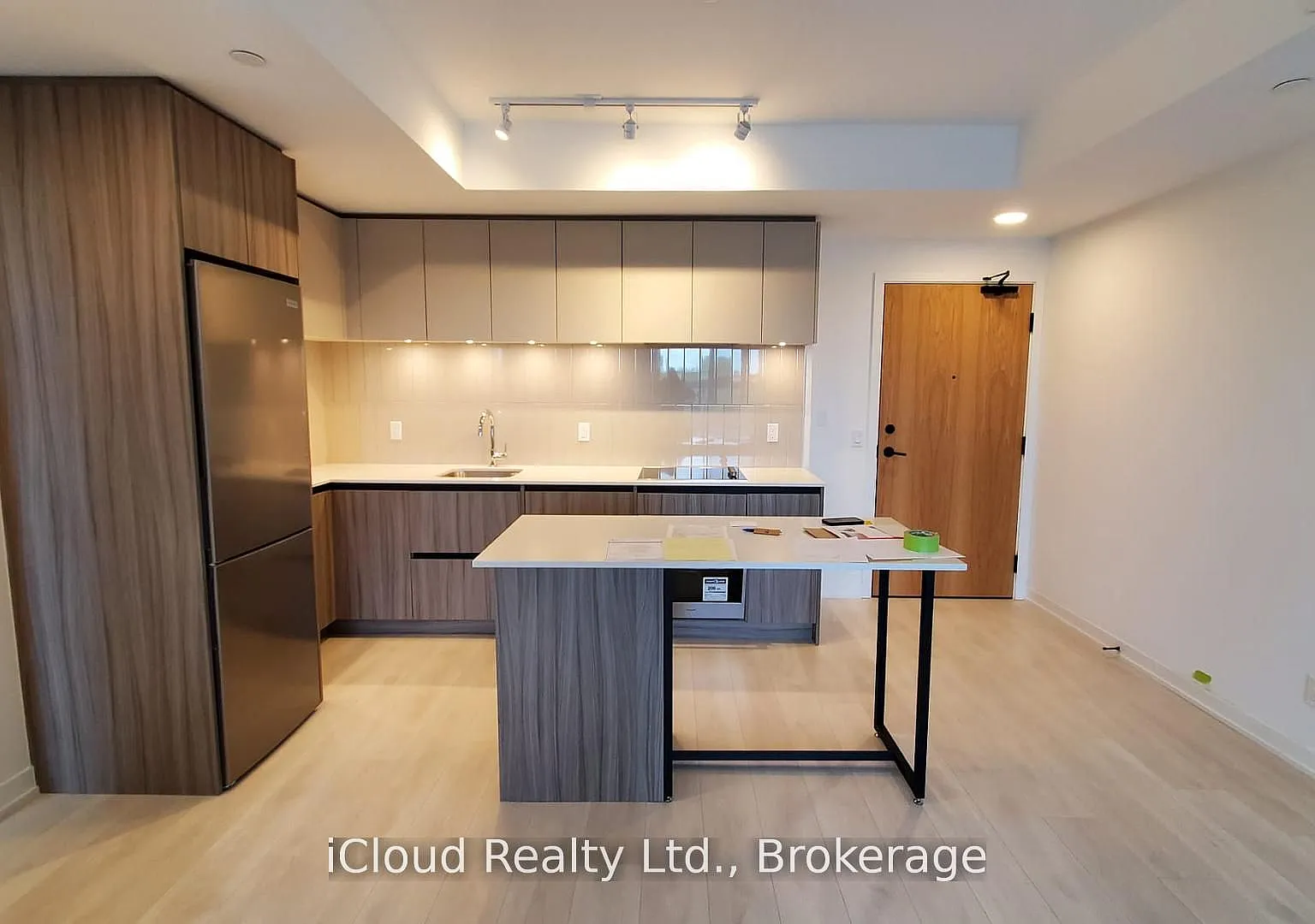 2 bed, $2,850 — Photo 2