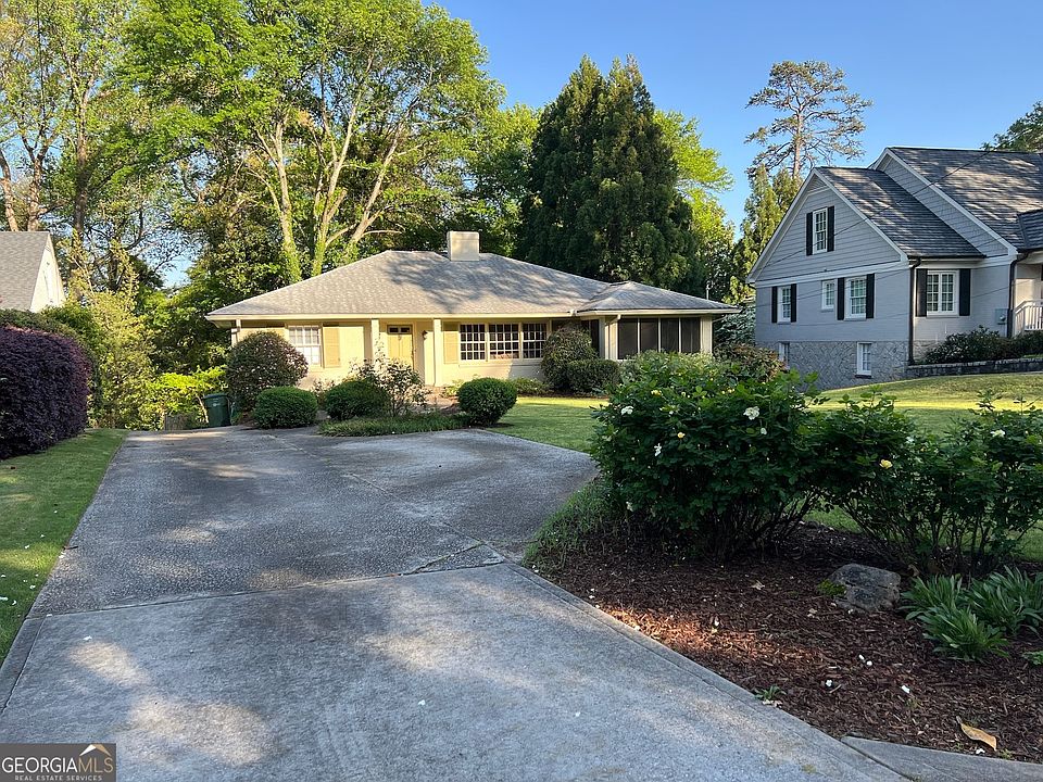 1st image of 2703 Sharondale Dr NE