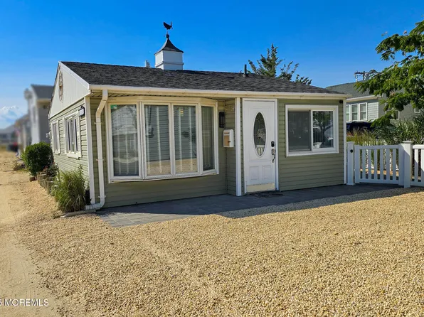 114 W Plover Way, Lavallette, NJ 08735