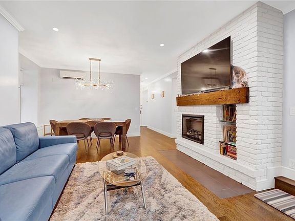2nd image of 101 W 81st St APT 201