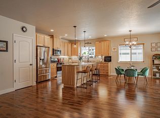 229 Marionberry Ln, Grants Pass, OR 97527