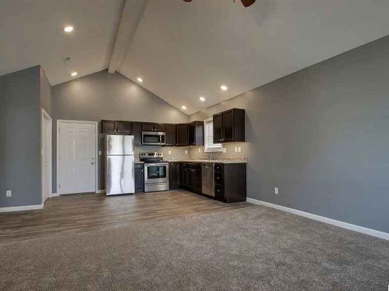1216 Spruce St — Photo 7