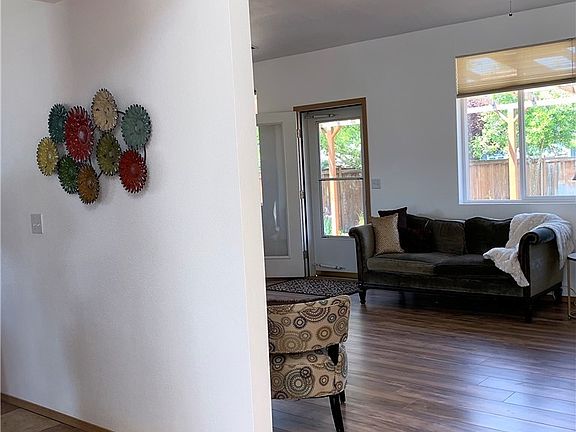 4th image of 4103 219th St E