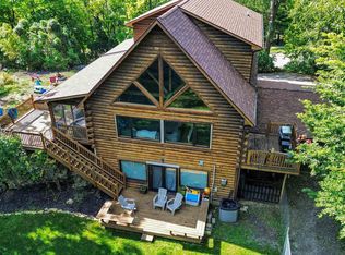 99 7th Ave SE, Waverly, IA 50677