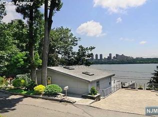 27 Annett Ave, Edgewater, NJ 07020