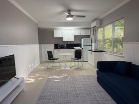 220 Washingtonia Ave, Fort Lauderdale, FL