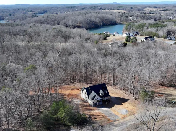 40 Sassafras Ct, Moneta, VA 24121