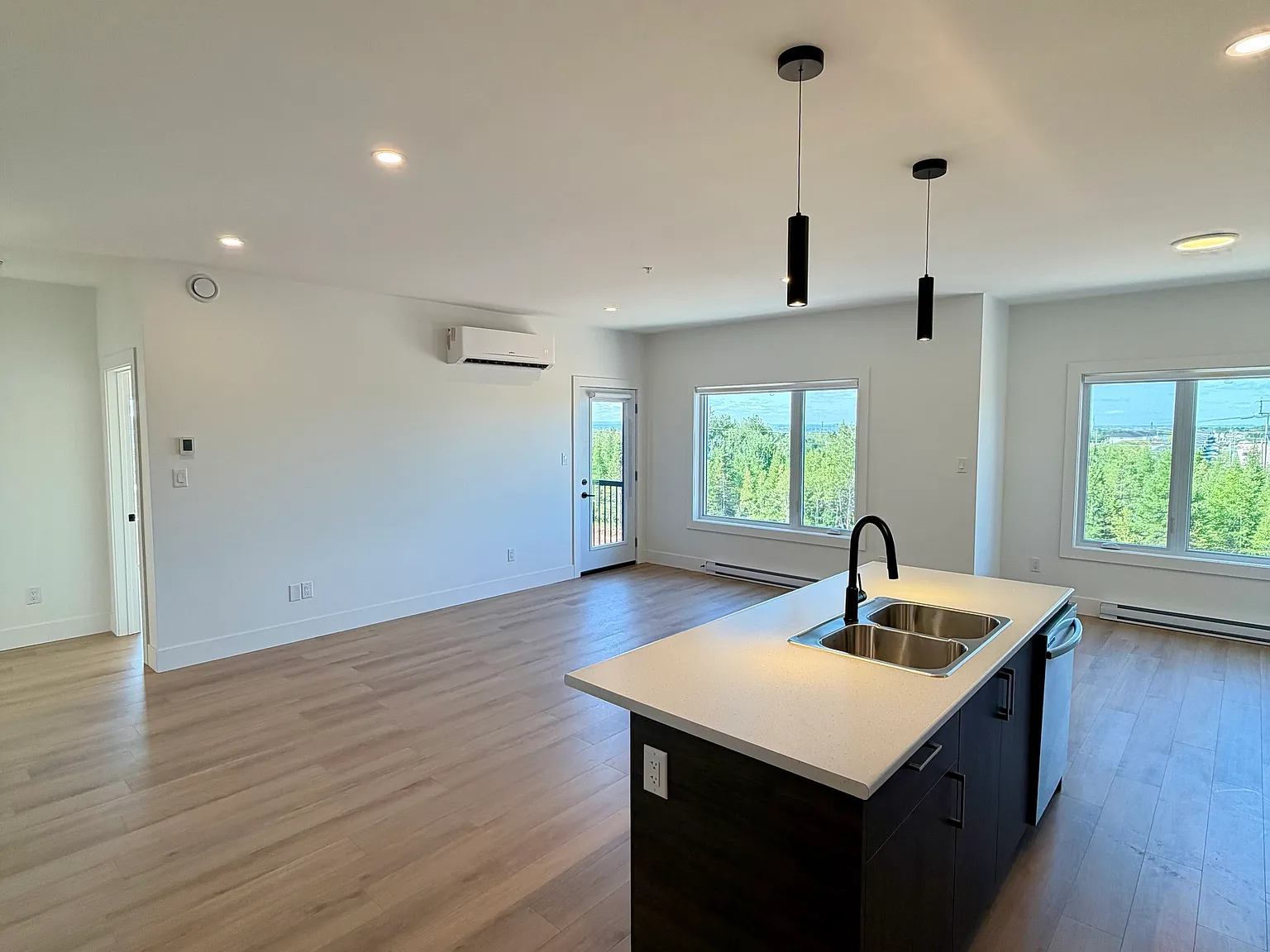 Warner Estates - First Month Rent Free! - Open House — Photo 3
