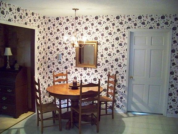 4th image of 219 W Hillcrest Dr