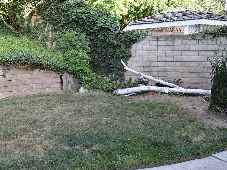 4450 Cedarglen Ct — Photo 24