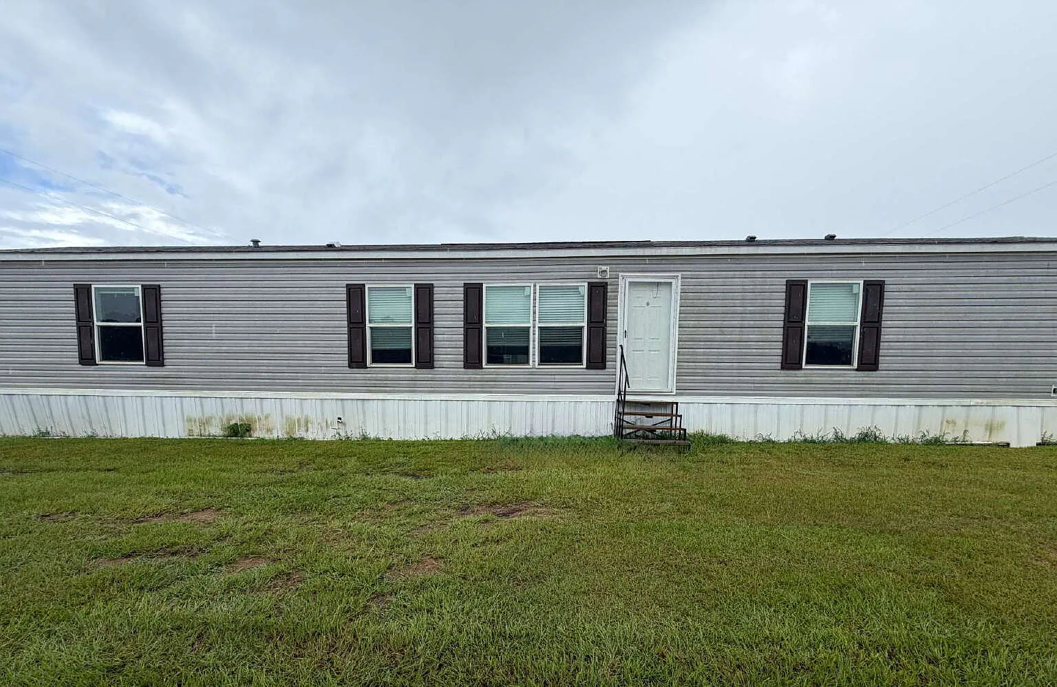 3 bed, $950 — Photo 1