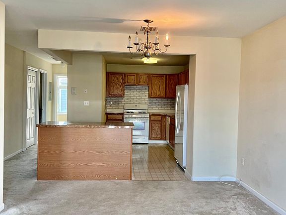 2nd image of 6414 Ocean Ave S #2