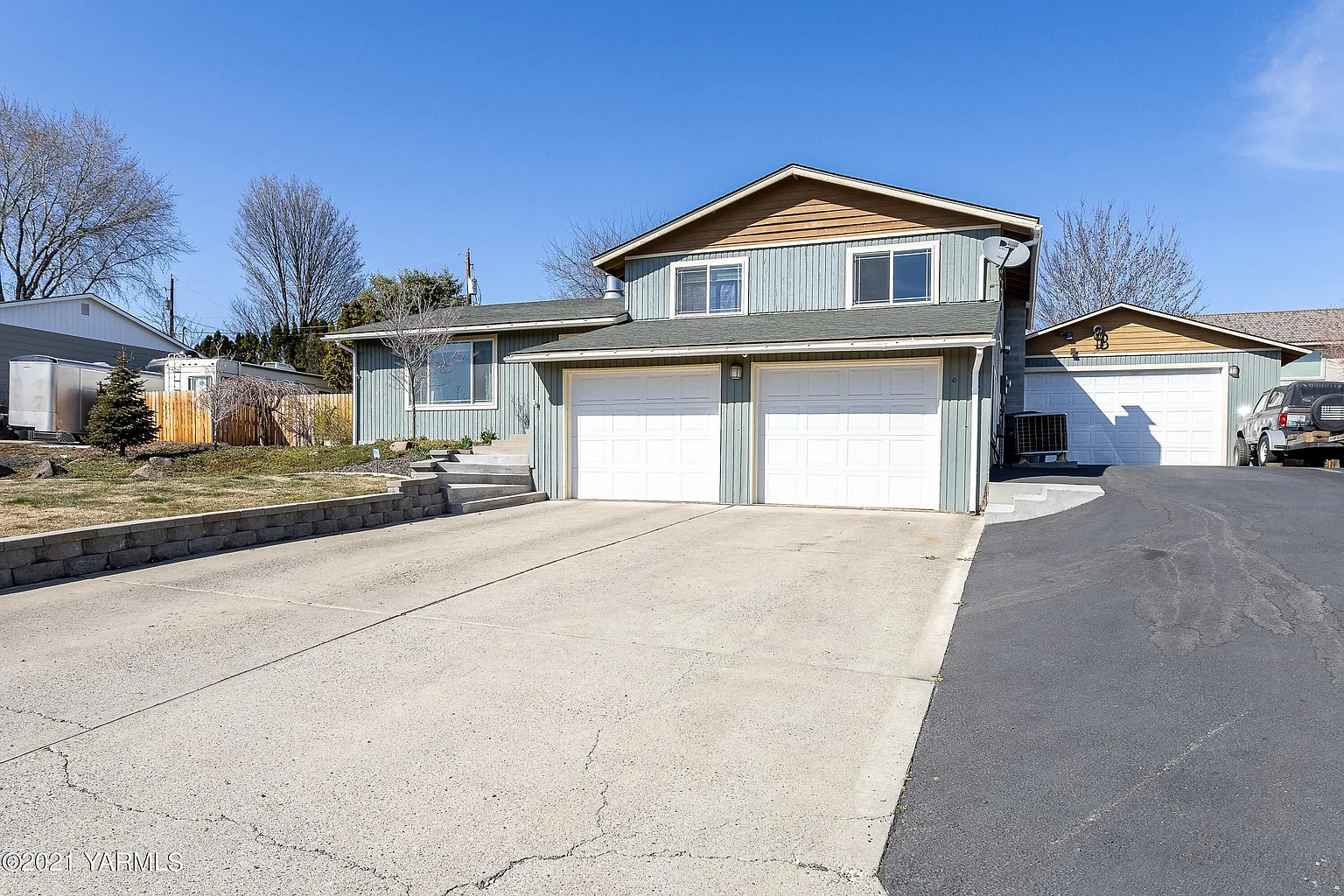 8405 Alpine Way photo 1