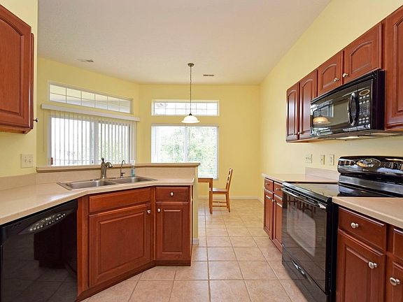 4th image of 7262 White Oak Ct