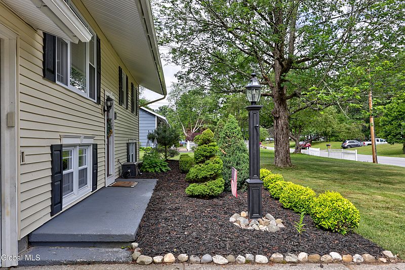 4th image of 21 Quevic Drive