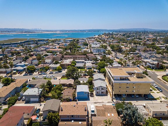Amazing quiet location just a few blocks from the bay in Crown Point.