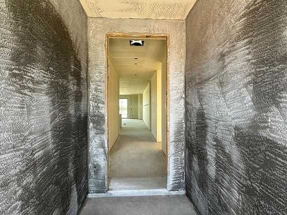 3rd image of 4124 E Bradford Avenue