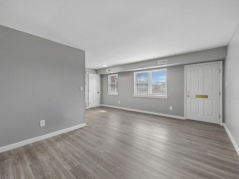 2180 Veterans Hwy — Photo 33