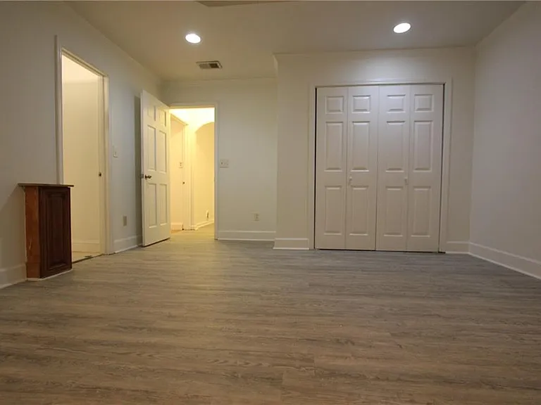 818 Springlake Rd — Photo 30