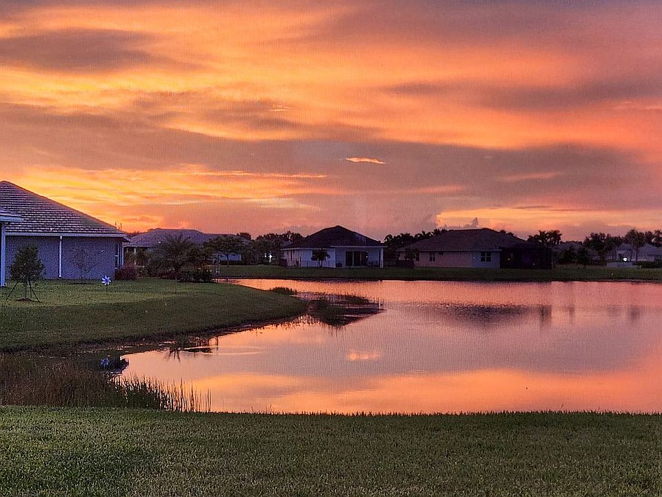 1st image of 12404 SW Sunrise Lake Ter