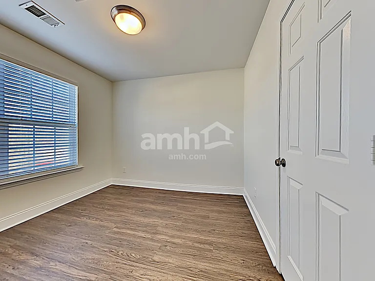 309 Old Stone Ct — Photo 14