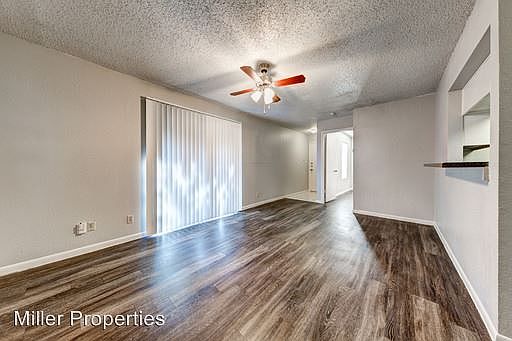 4th image of 2406 Bluebonnet Ln APT 206
