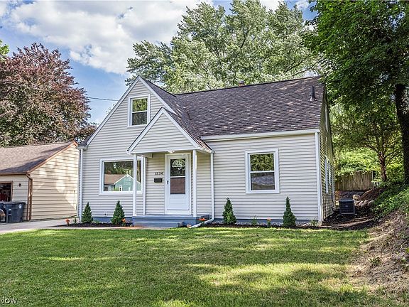 3rd image of 1534 Onondago Ave