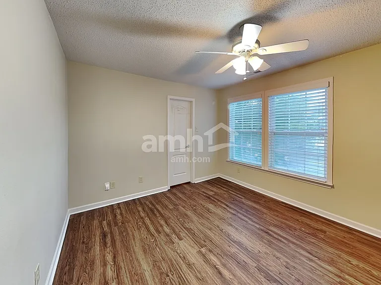 5631 Hammermill Dr — Photo 15