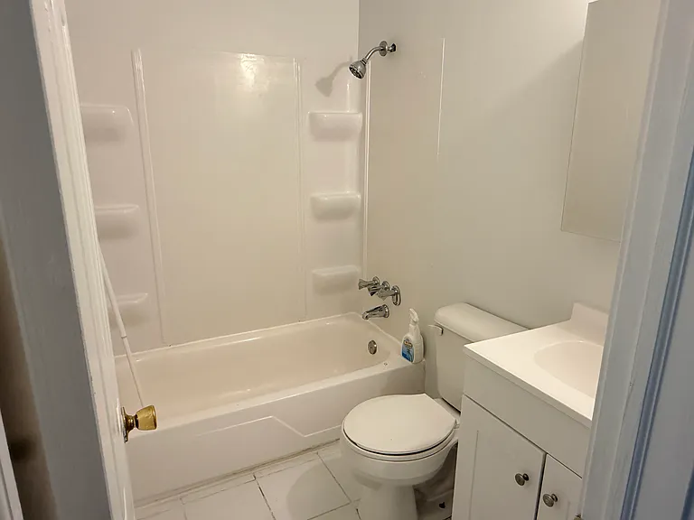 1509 N Windsor Dr #204 — Photo 5
