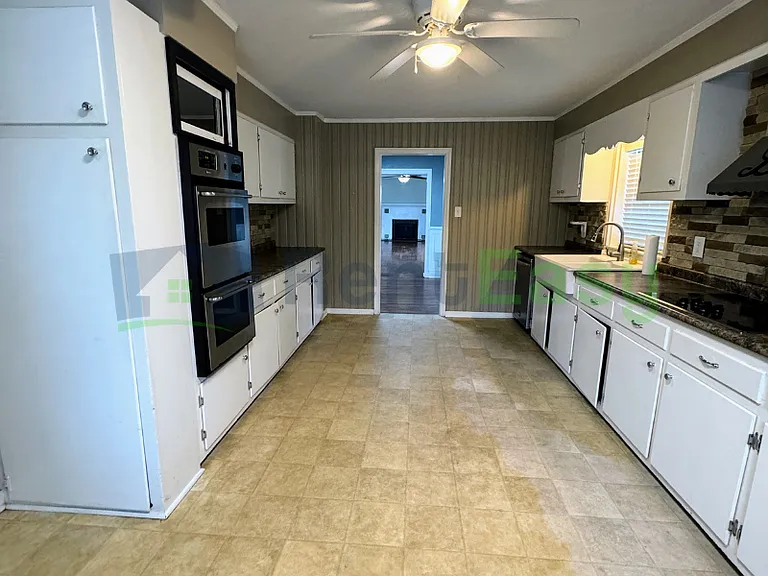 640 Great Bridge Blvd — Photo 5
