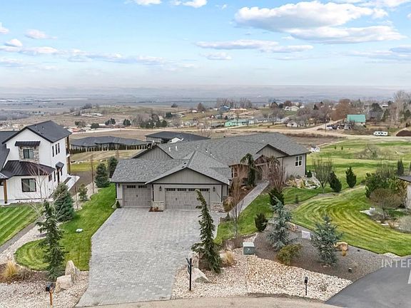 3rd image of 16353 Brunello Ct