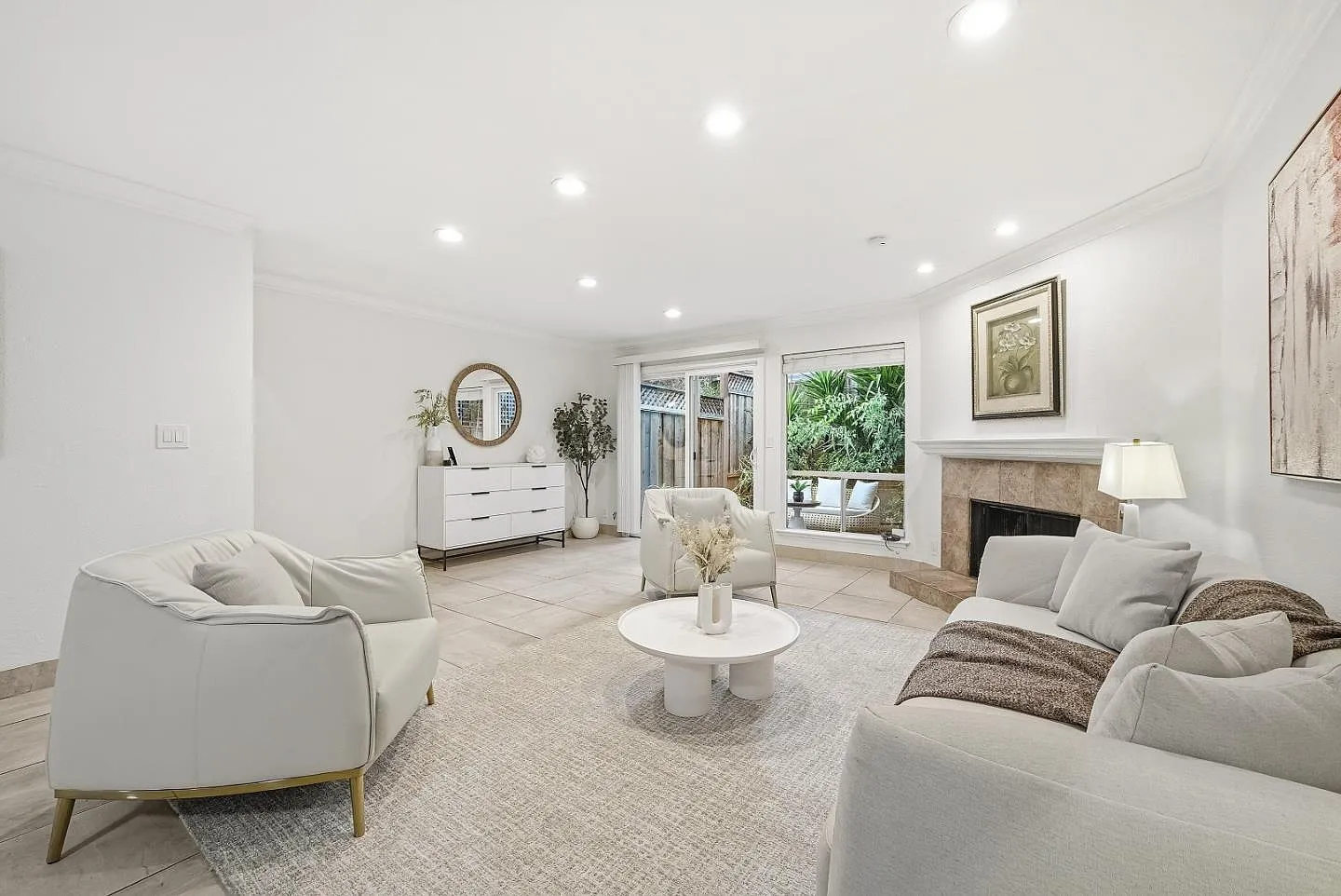 117 Mission Dr photo 1