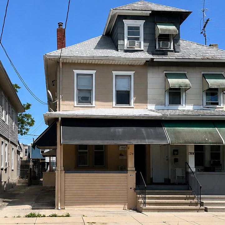 1st image of 124 Nassau St