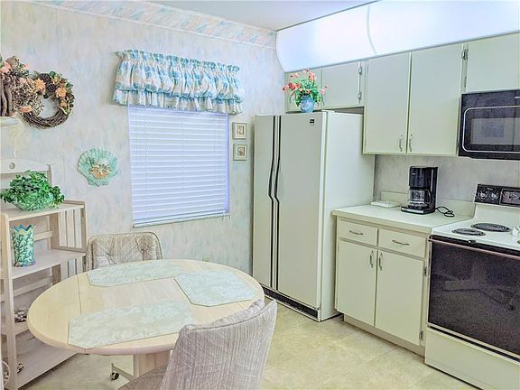 4th image of 1395 Oakhill Dr #104