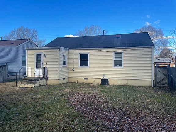 3rd image of 2228 S Whitehill Dr