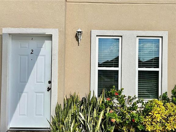 3rd image of 406 Newport Ave #2