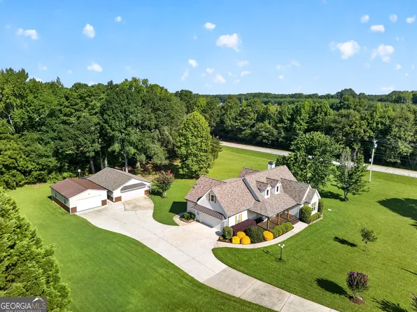 466 Bob Smith Rd, Sharpsburg, GA 30277