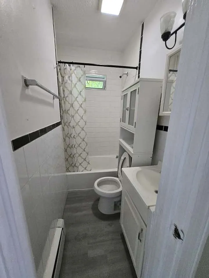 3 bed, 1120 sqft, $1,800 — Photo 2